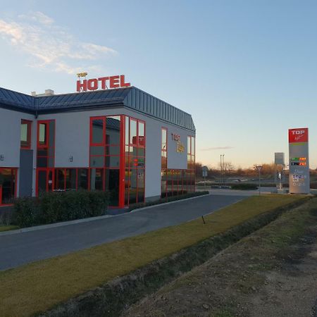 Top Hotel Vertesszolos Exterior photo